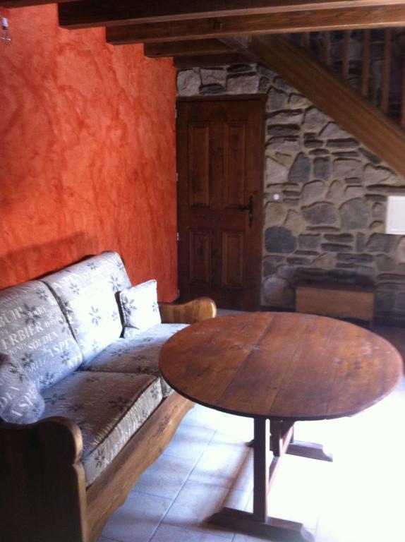 Gites Au Chant Des Marmites Saint-Lary-Soulan Quarto foto